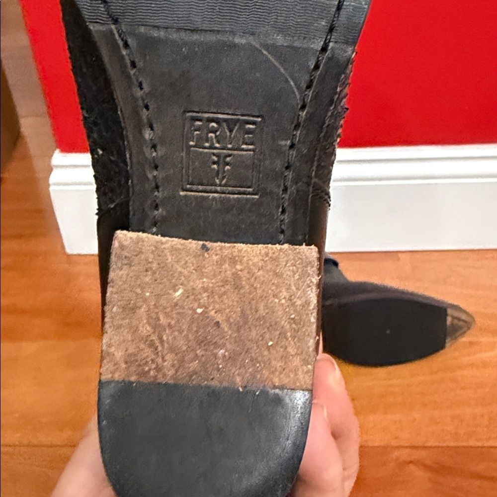 Frye Women's Black Zoe Ring Short Smooth Full Grain/Snakeskin Boots Size 6.5 - Picture 8 of 12
